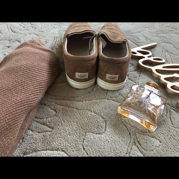 💥💥 HOST PICK 💥💥UGG shoe - Picture 4 of 5